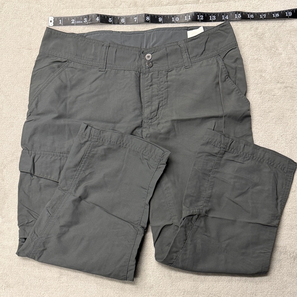 Columbia Women's Gray Capris